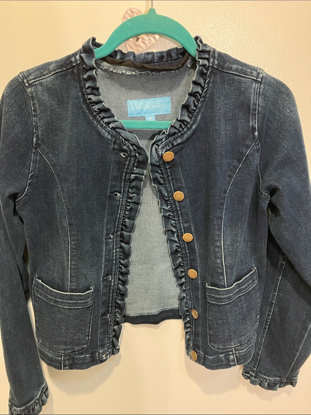 Draper James woman’s adorable denim jacket